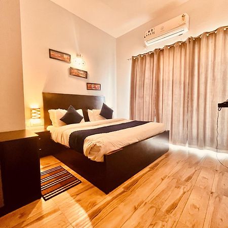 Pearl Grand Boutique Cottage In Omaxe Anandam Vrindavan - #Premium Ac Rooms With Balcony #Big Parking #Lift #Garden #Peaceful Area #Near Prem Mandir #Property Of The Year #Most Awarded Vrindāvan Exterior foto