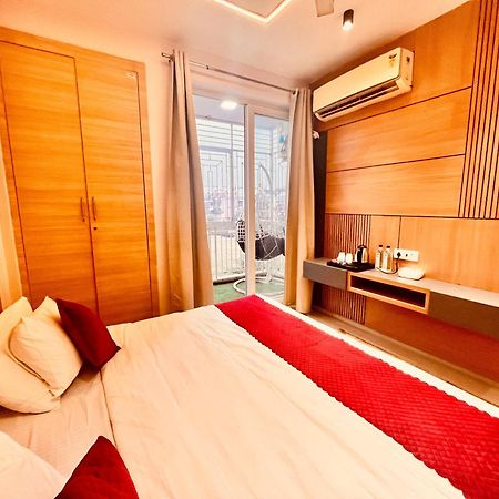 Pearl Grand Boutique Cottage In Omaxe Anandam Vrindavan - #Premium Ac Rooms With Balcony #Big Parking #Lift #Garden #Peaceful Area #Near Prem Mandir #Property Of The Year #Most Awarded Vrindāvan Exterior foto