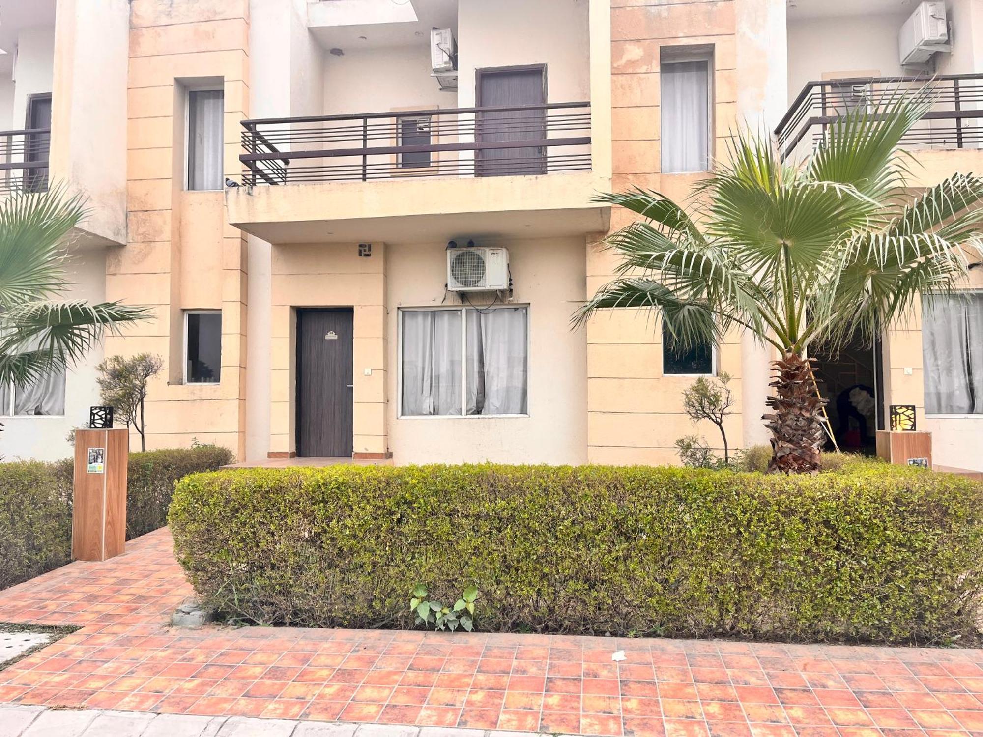 Pearl Grand Boutique Cottage In Omaxe Anandam Vrindavan - #Premium Ac Rooms With Balcony #Big Parking #Lift #Garden #Peaceful Area #Near Prem Mandir #Property Of The Year #Most Awarded Vrindāvan Exterior foto