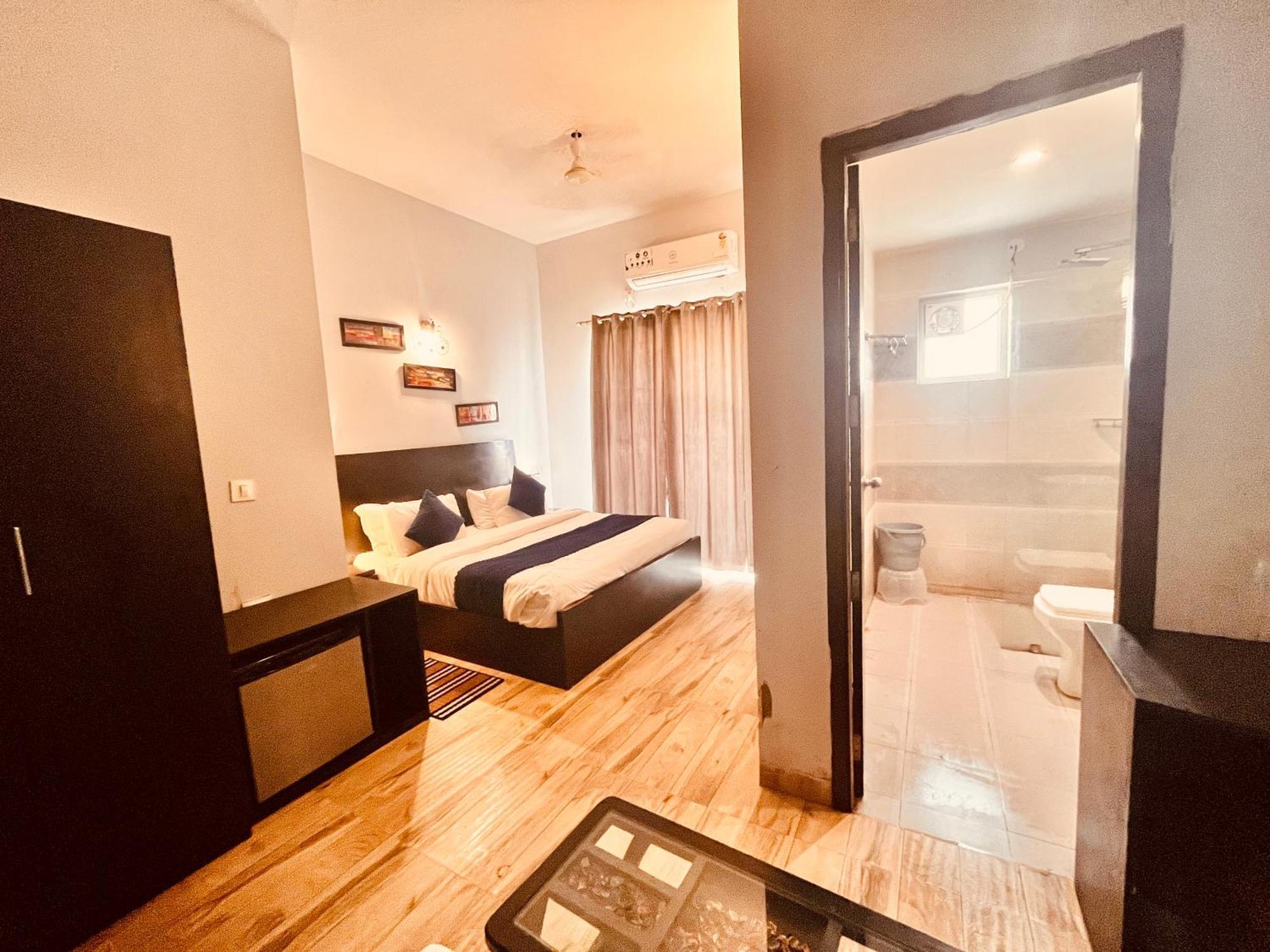 Pearl Grand Boutique Cottage In Omaxe Anandam Vrindavan - #Premium Ac Rooms With Balcony #Big Parking #Lift #Garden #Peaceful Area #Near Prem Mandir #Property Of The Year #Most Awarded Vrindāvan Exterior foto