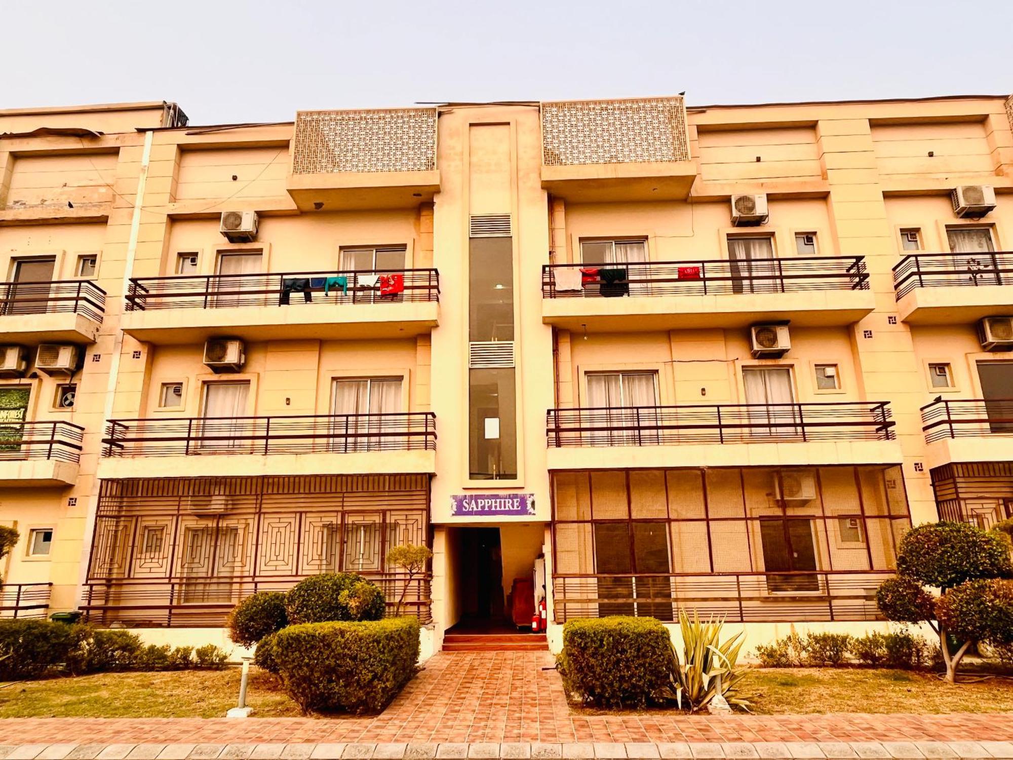 Pearl Grand Boutique Cottage In Omaxe Anandam Vrindavan - #Premium Ac Rooms With Balcony #Big Parking #Lift #Garden #Peaceful Area #Near Prem Mandir #Property Of The Year #Most Awarded Vrindāvan Exterior foto