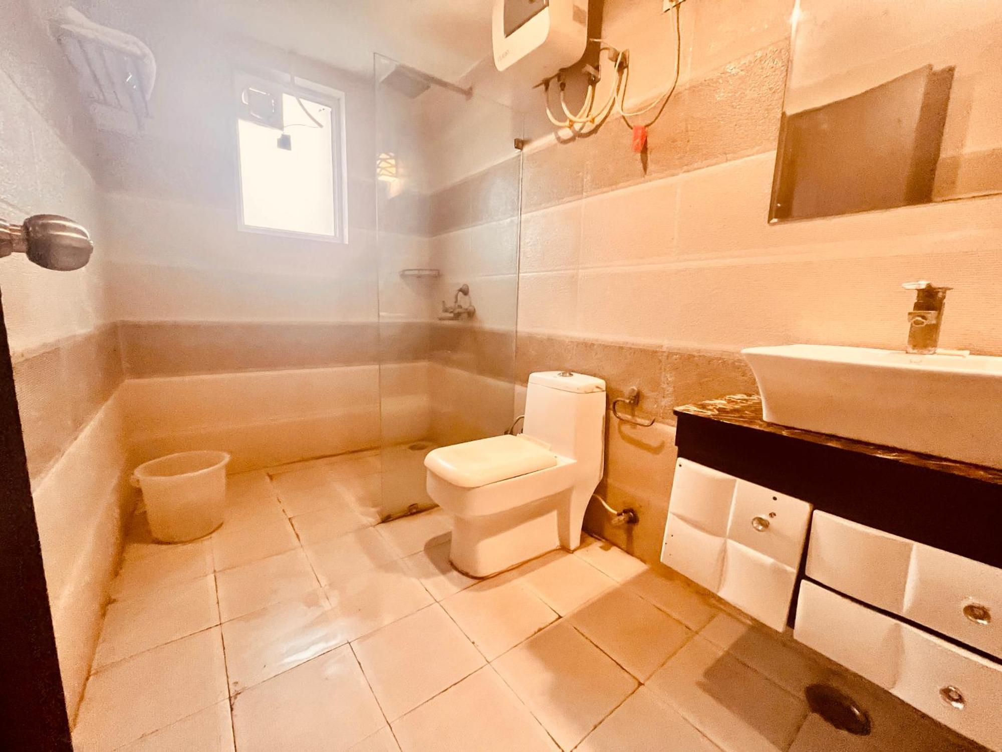 Pearl Grand Boutique Cottage In Omaxe Anandam Vrindavan - #Premium Ac Rooms With Balcony #Big Parking #Lift #Garden #Peaceful Area #Near Prem Mandir #Property Of The Year #Most Awarded Vrindāvan Exterior foto