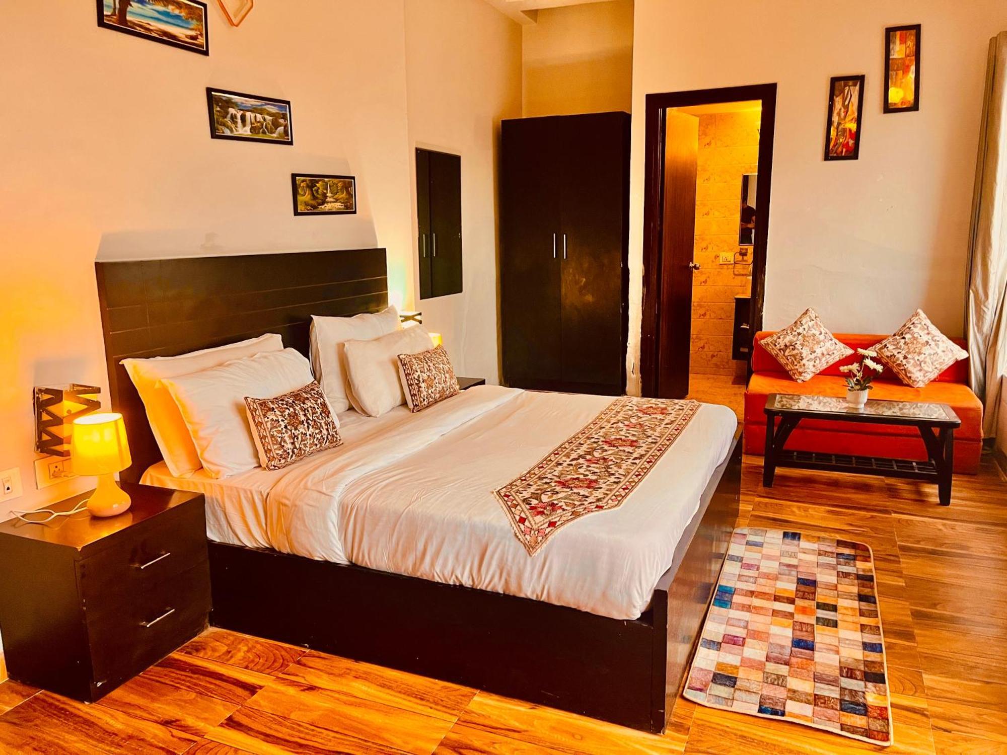 Pearl Grand Boutique Cottage In Omaxe Anandam Vrindavan - #Premium Ac Rooms With Balcony #Big Parking #Lift #Garden #Peaceful Area #Near Prem Mandir #Property Of The Year #Most Awarded Vrindāvan Exterior foto