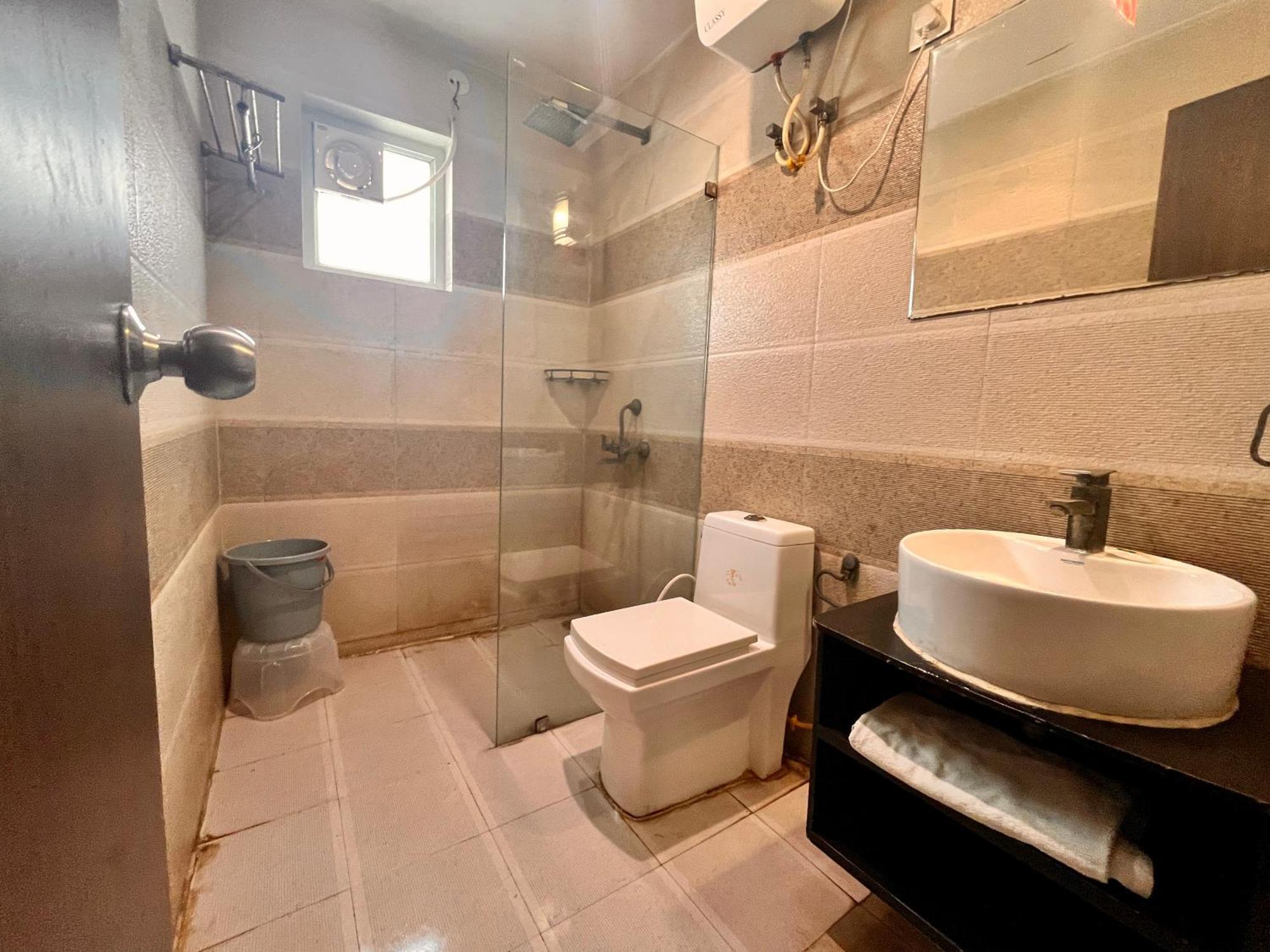 Pearl Grand Boutique Cottage In Omaxe Anandam Vrindavan - #Premium Ac Rooms With Balcony #Big Parking #Lift #Garden #Peaceful Area #Near Prem Mandir #Property Of The Year #Most Awarded Vrindāvan Exterior foto