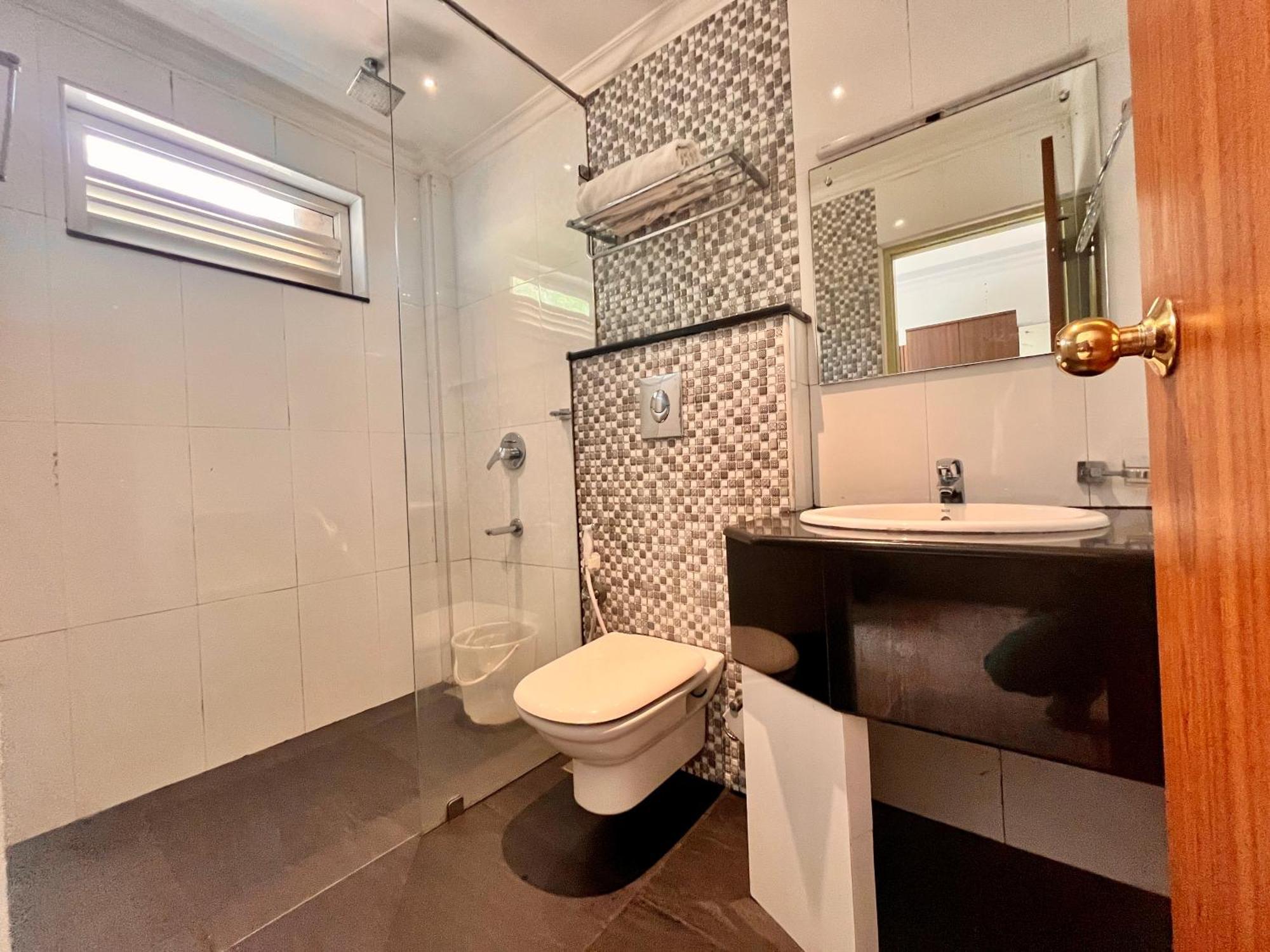 Pearl Grand Boutique Cottage In Omaxe Anandam Vrindavan - #Premium Ac Rooms With Balcony #Big Parking #Lift #Garden #Peaceful Area #Near Prem Mandir #Property Of The Year #Most Awarded Vrindāvan Exterior foto