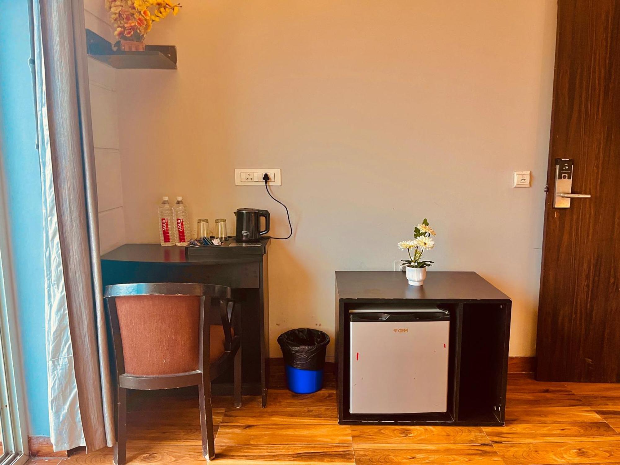 Pearl Grand Boutique Cottage In Omaxe Anandam Vrindavan - #Premium Ac Rooms With Balcony #Big Parking #Lift #Garden #Peaceful Area #Near Prem Mandir #Property Of The Year #Most Awarded Vrindāvan Exterior foto