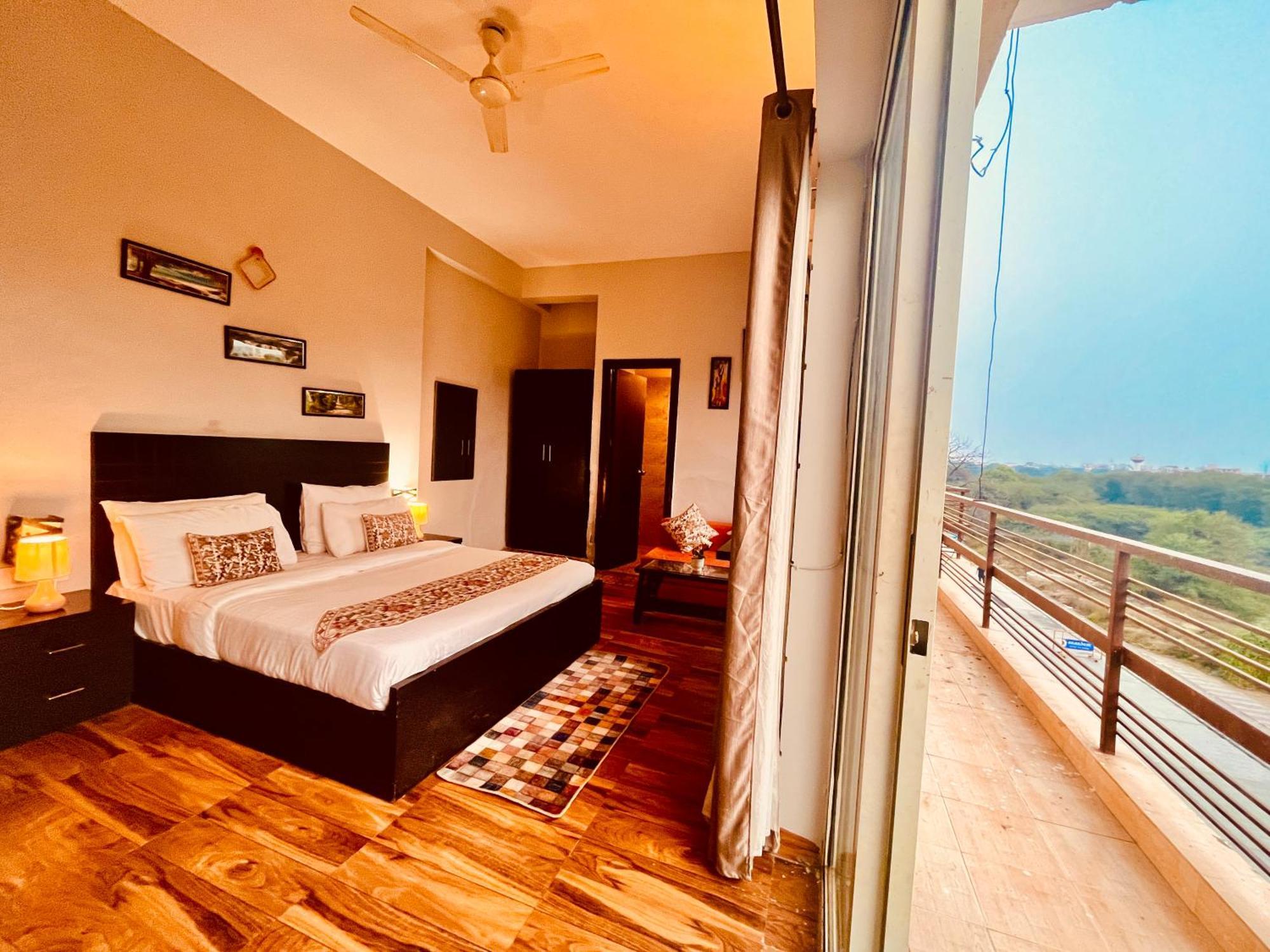 Pearl Grand Boutique Cottage In Omaxe Anandam Vrindavan - #Premium Ac Rooms With Balcony #Big Parking #Lift #Garden #Peaceful Area #Near Prem Mandir #Property Of The Year #Most Awarded Vrindāvan Exterior foto